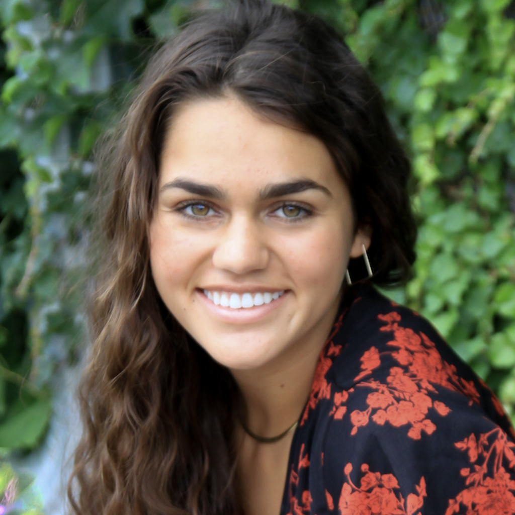 lauryn headshot